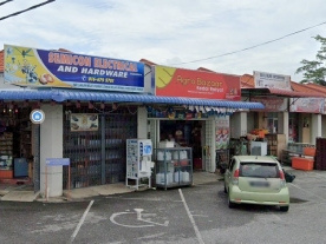 Kedai Bukit Tau